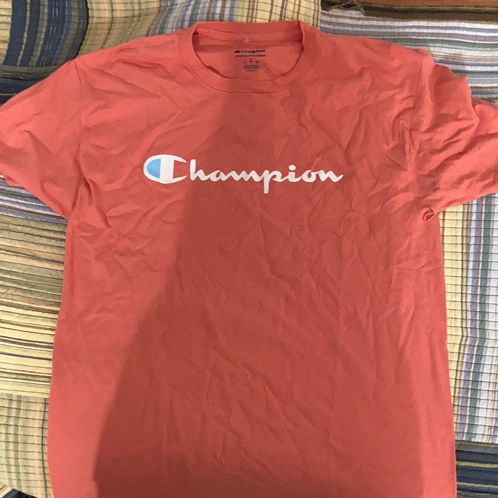 (L) Champion shirt